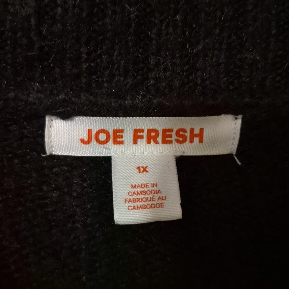 Black Half-Zip Sweater - Picture 3 of 4